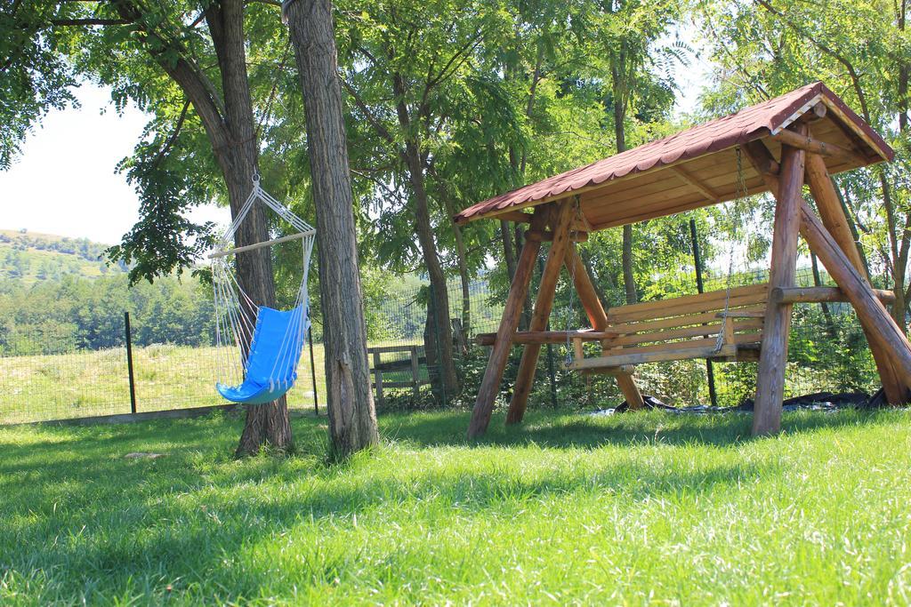 Conacul de sub munte Villa Novaci-Străini Exterior foto